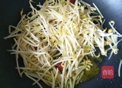 绿豆芽炒韭菜的做法图解6