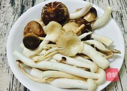 杂菇鱿鱼排骨粥的做法图解2