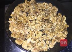 核桃芝麻糖的做法图解2