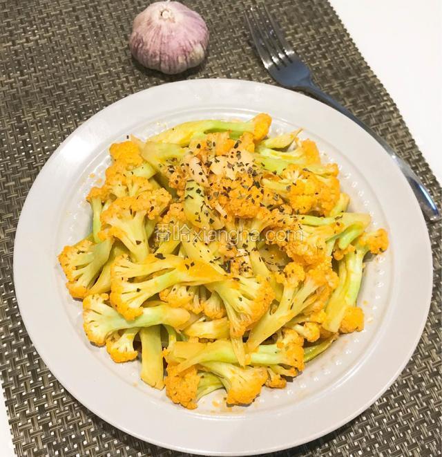 披萨酱炒花椰菜
