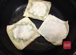 Illustration of how to make dumpling skin version of chive box 7