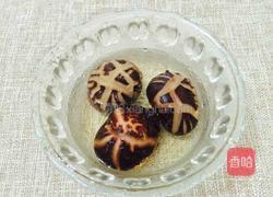 香菇鲜虾排骨年糕汤的做法图解3