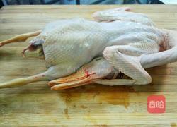 水鸭淮山药煲的做法图解1