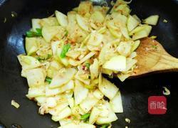 虾米炒西葫芦的做法图解6