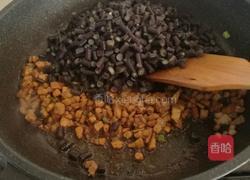 五花肉炒紫豇豆的做法图解7