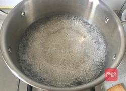 椰汁芒果红豆西米露的做法图解3