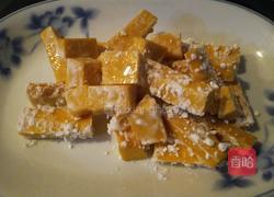 咸蛋黄焗南瓜 咸蛋黄局金瓜的做法图解4