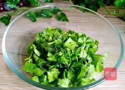 芹菜叶香菇饼的做法图解1