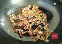 香肠炒毛豆的做法图解4