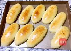 Illustration of how to make seaweed and meat floss bread 20