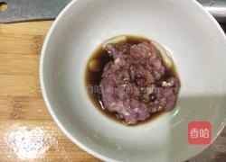 快手菜-瘦肉炒四季豆的做法图解1