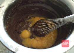 巧克力草莓卷的做法图解3