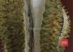 榴莲壳煲鸡的做法图解1