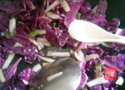 洋葱爆炒紫甘蓝的做法图解5