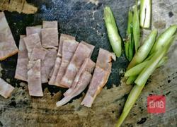 培根芦笋风琴土豆的做法图解1
