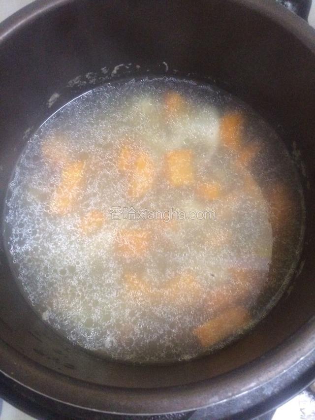 煲好就可以下盐了
