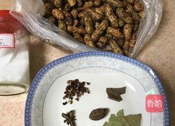 五香卤花生的做法图解1