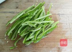 凉拌麻辣土豆丝的做法图解3