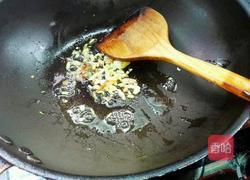 花蛤丝瓜汤的做法图解3
