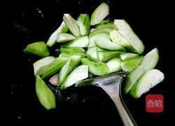 瘦肉丝瓜汤的做法图解4