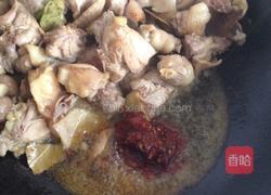 土豆粉皮焖鸡的做法图解6