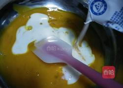 草莓蛋糕卷的做法图解2