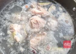 玉米冬瓜山药筒骨汤的做法图解1