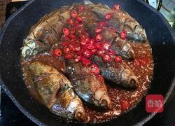 香煎小鲫鱼的做法图解6