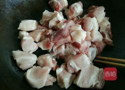 土豆胡萝卜炖五花肉的做法图解1