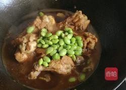 毛豆炖鸡翅根的做法图解5