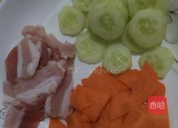 什锦方便面的做法图解1