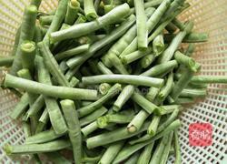 爽口豆角的做法图解1