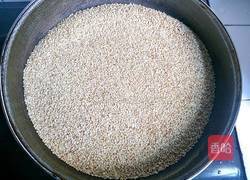 自制芝麻酱的做法图解1