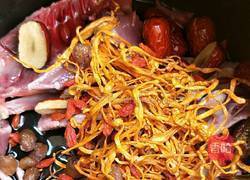 虫草花炖鸽子的做法图解3