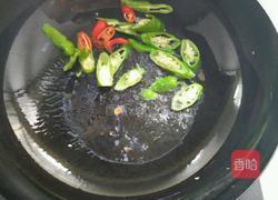 家常辣椒炒苦瓜的做法图解2