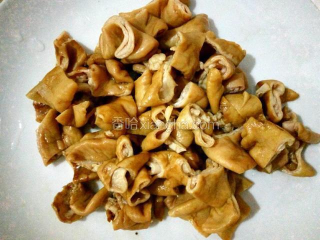 肥肠切块、（提前卤好的）
