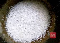 腊肠焗饭的做法图解1