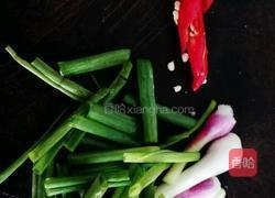 辣炒腐竹卤田螺的做法图解3