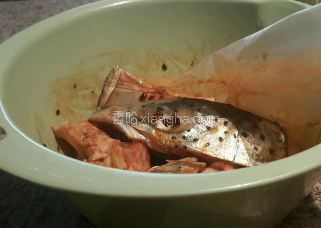用所有腌料拌匀腌制入味20分钟以上