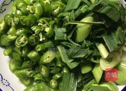 小炒仔鸡的做法图解1