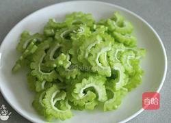 清凉解毒‖凉瓜炒牛肉的做法图解2