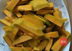 牛奶南瓜糊的做法图解2