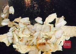 五花肉焖炸豆腐的做法图解4