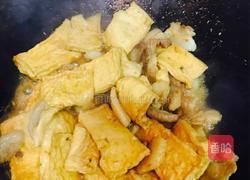 五花肉焖炸豆腐的做法图解5