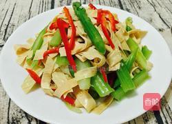 凉拌芦笋西芹豆腐皮的做法图解9