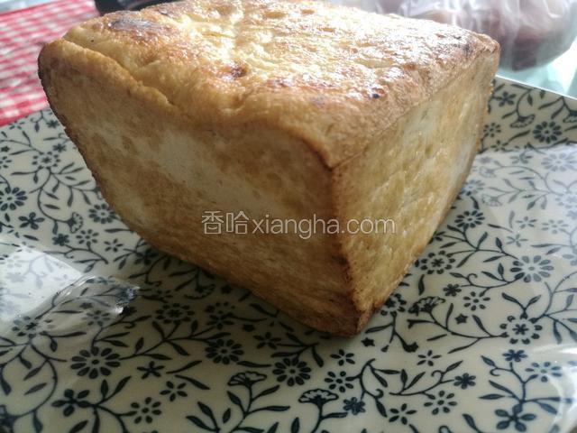 表面煎至稍黄