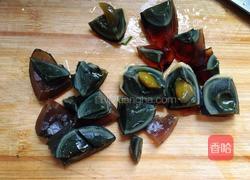 凉拌黄瓜松花蛋的做法图解3