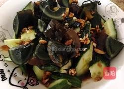 凉拌黄瓜松花蛋的做法图解5