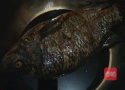 泡椒西红柿罗非鱼的做法图解1
