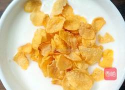 油桃玉米片酸奶的做法图解2